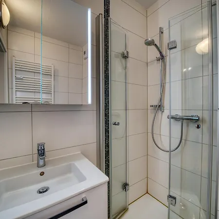 - Haus Q, App 0q0406